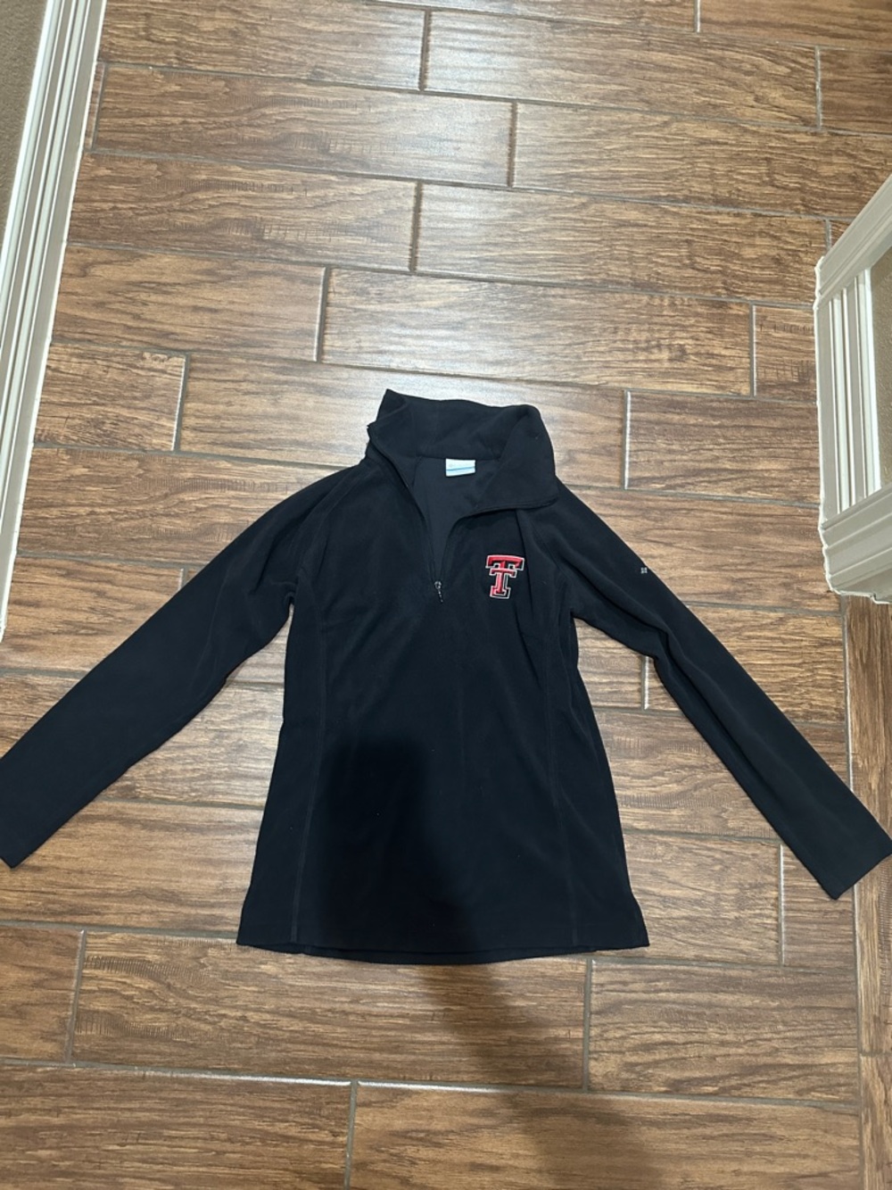 Women’s Columbia Texas tech pullover size medium